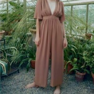 Zara Women’s Wide-Leg V-Neck Jumpsuit in Dusty Brown